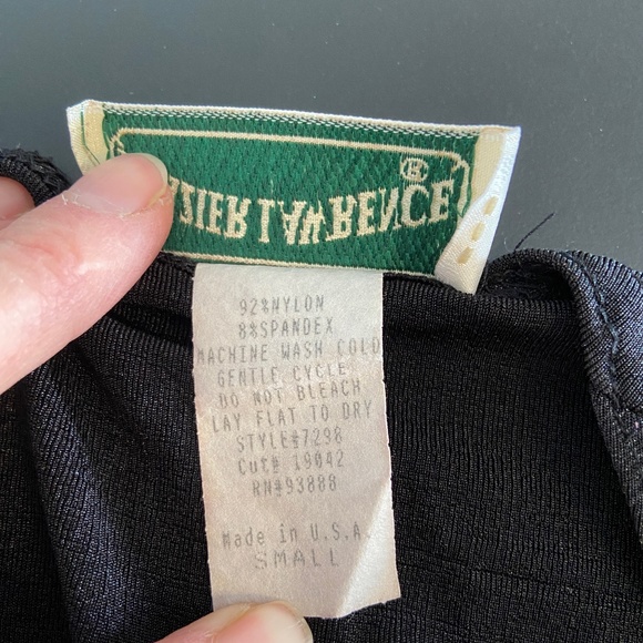 Frazier Lawrence 90's Vintage Floral Black t-shirt-Size Small - Picture 6 of 6